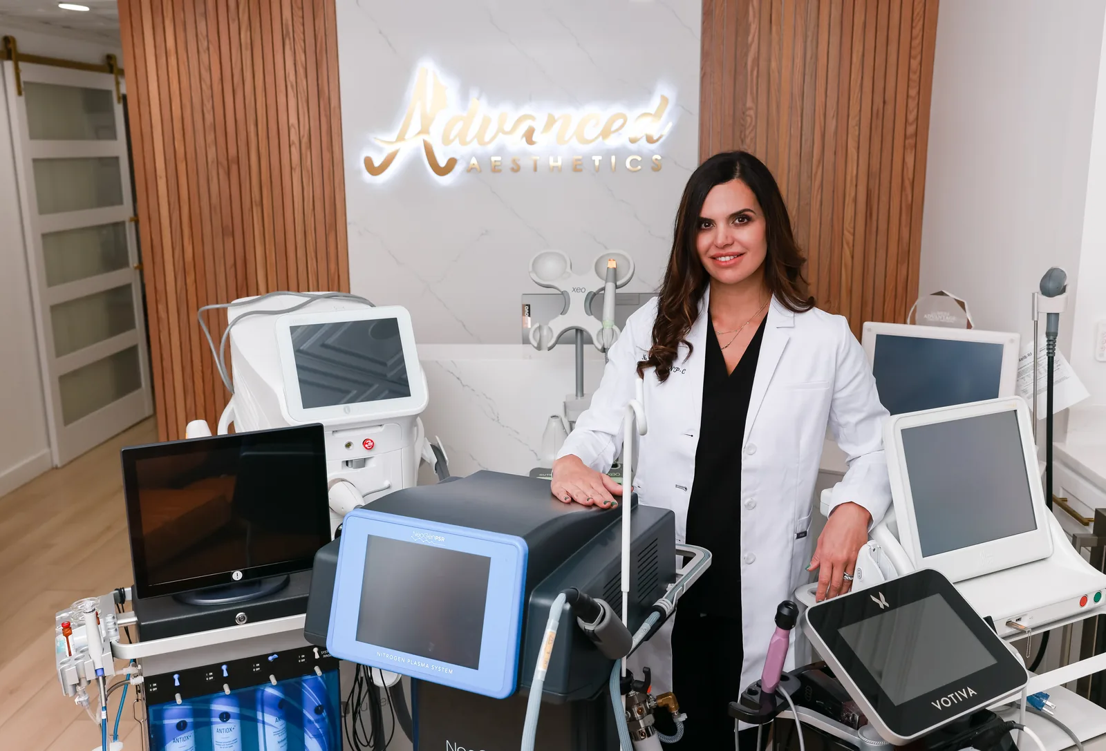 Aesthetic devices in the Advanced Aesthetics treatment room